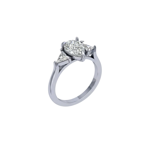 Anillo de Compromiso de 3 Piedras con Diamante Pera y Triángulos Laterales