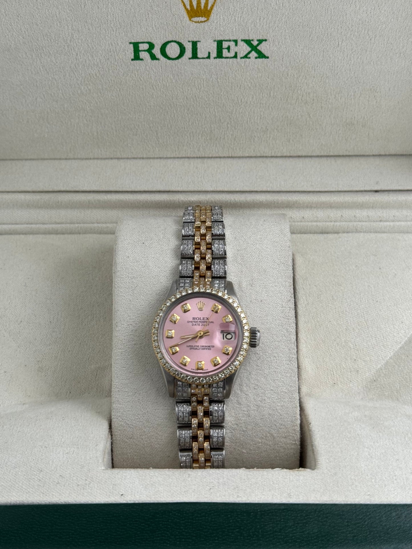 Rolex Datejust Lady – Esfera Rosa y Banda con Diamantes