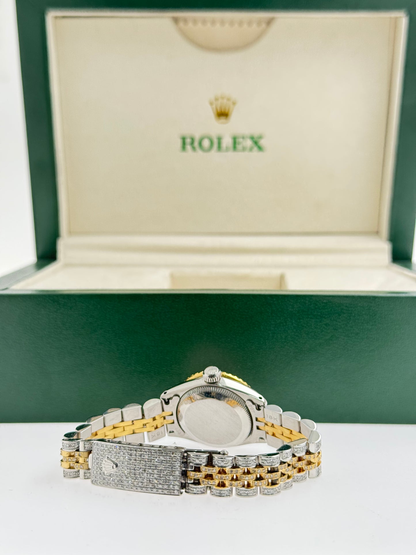 Rolex Datejust Lady – Esfera Rosa y Banda con Diamantes
