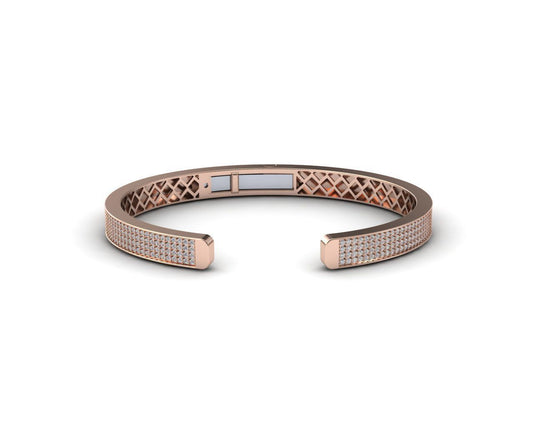 Hermoso Brazalete de Oro Rosado con Incrustaciones