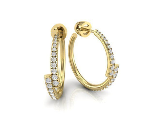 Aretes de Oro Amarillo Acompañadas de Brillantes Incrustaciones