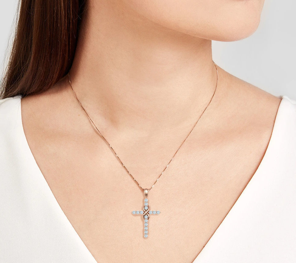 Deslumbrante Dije de Cruz de Incrustaciones Resplandecientes
