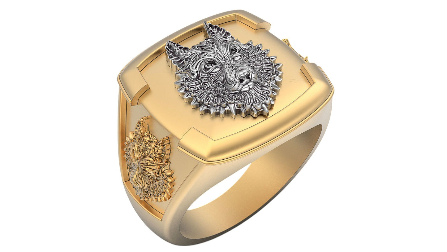 Imponente Anillo de Oro Amarillo con Cabeza de Lobo de Oro Blanco
