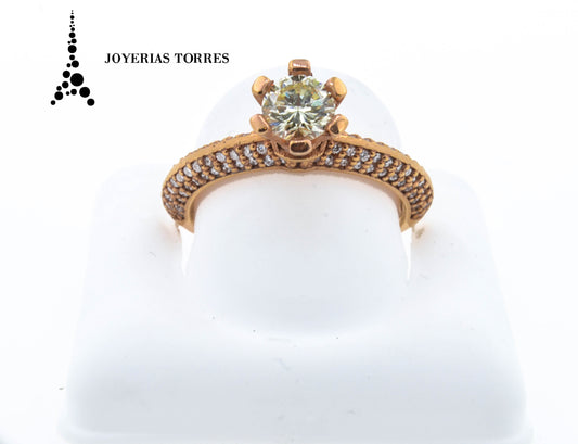 Anillo GIA con diamante en forma brillante