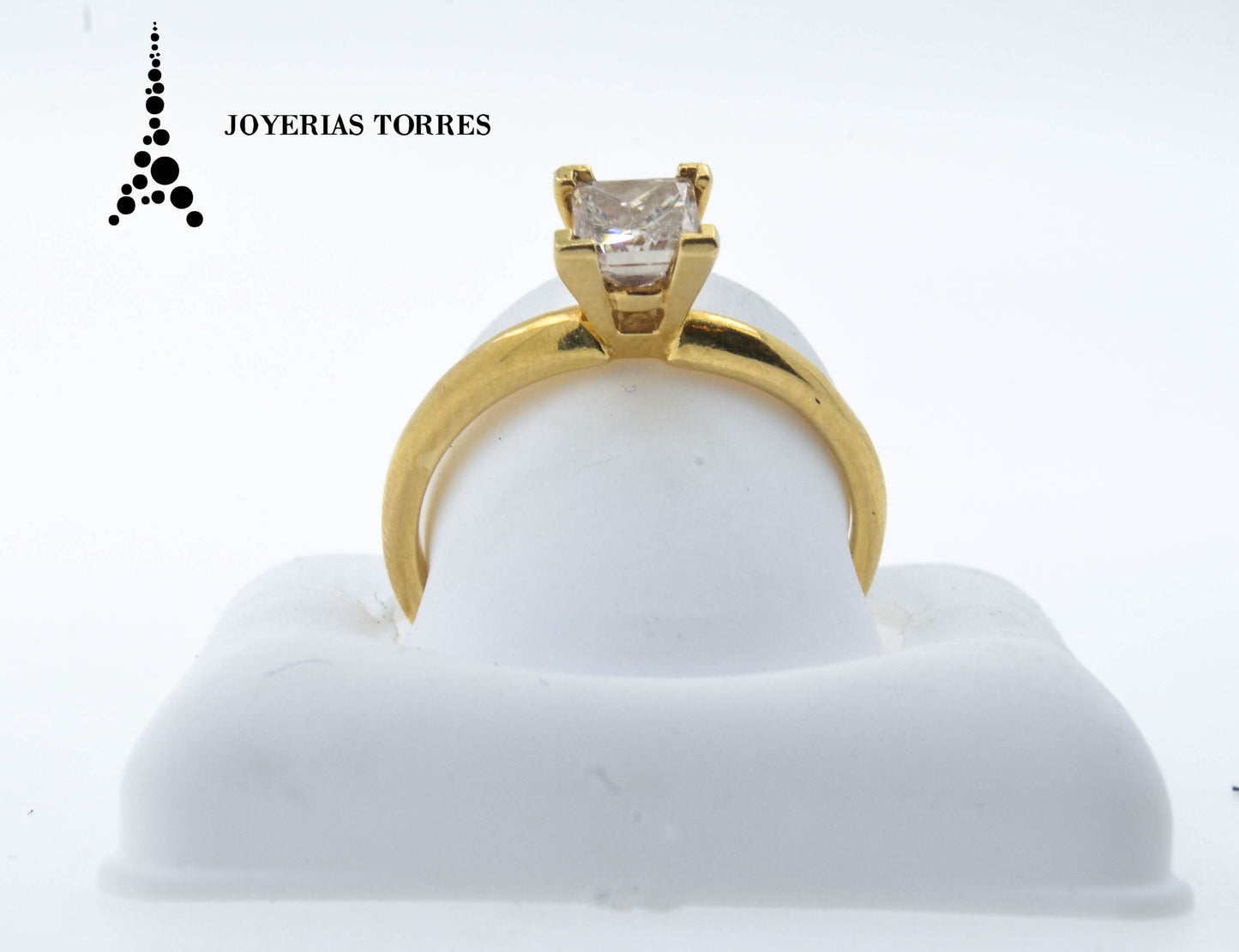 Anillo GIA con diamante en forma de radiante