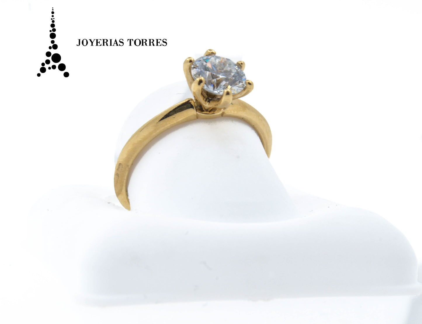 Anillo GIA con diamante en forma brillante