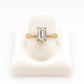 Anillo GIA con diamante Corte Esmeralda