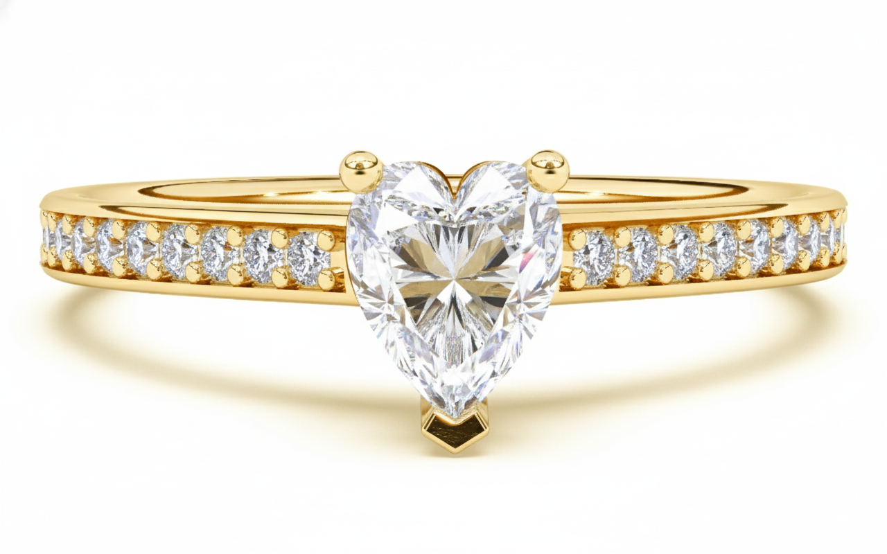 Anillo Compromiso Corazón con Diamantes Laterales