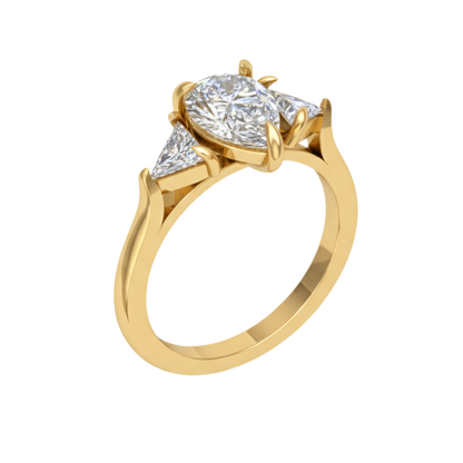 Anillo de Compromiso de 3 Piedras con Diamante Pera y Triángulos Laterales
