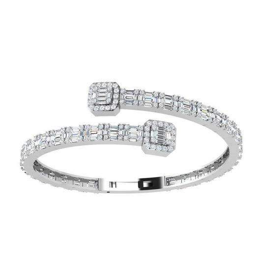 Modesto Brazalete de Oro Blanco 14k Recubierto de Incrustaciones Redondas y de Corte Bagguete