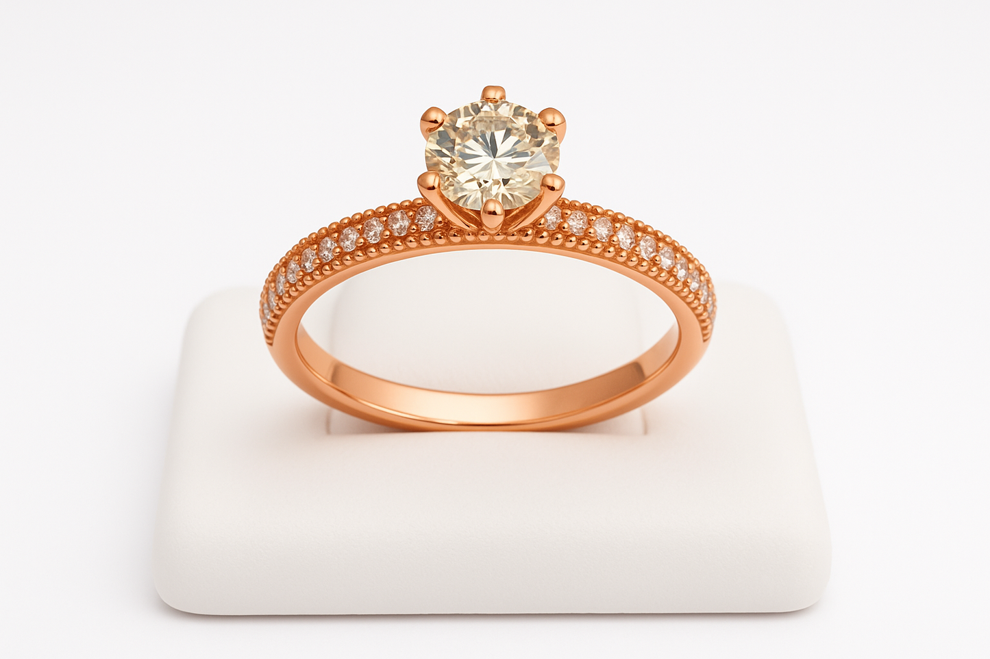 Anillo de compromiso en oro rosa mejorado