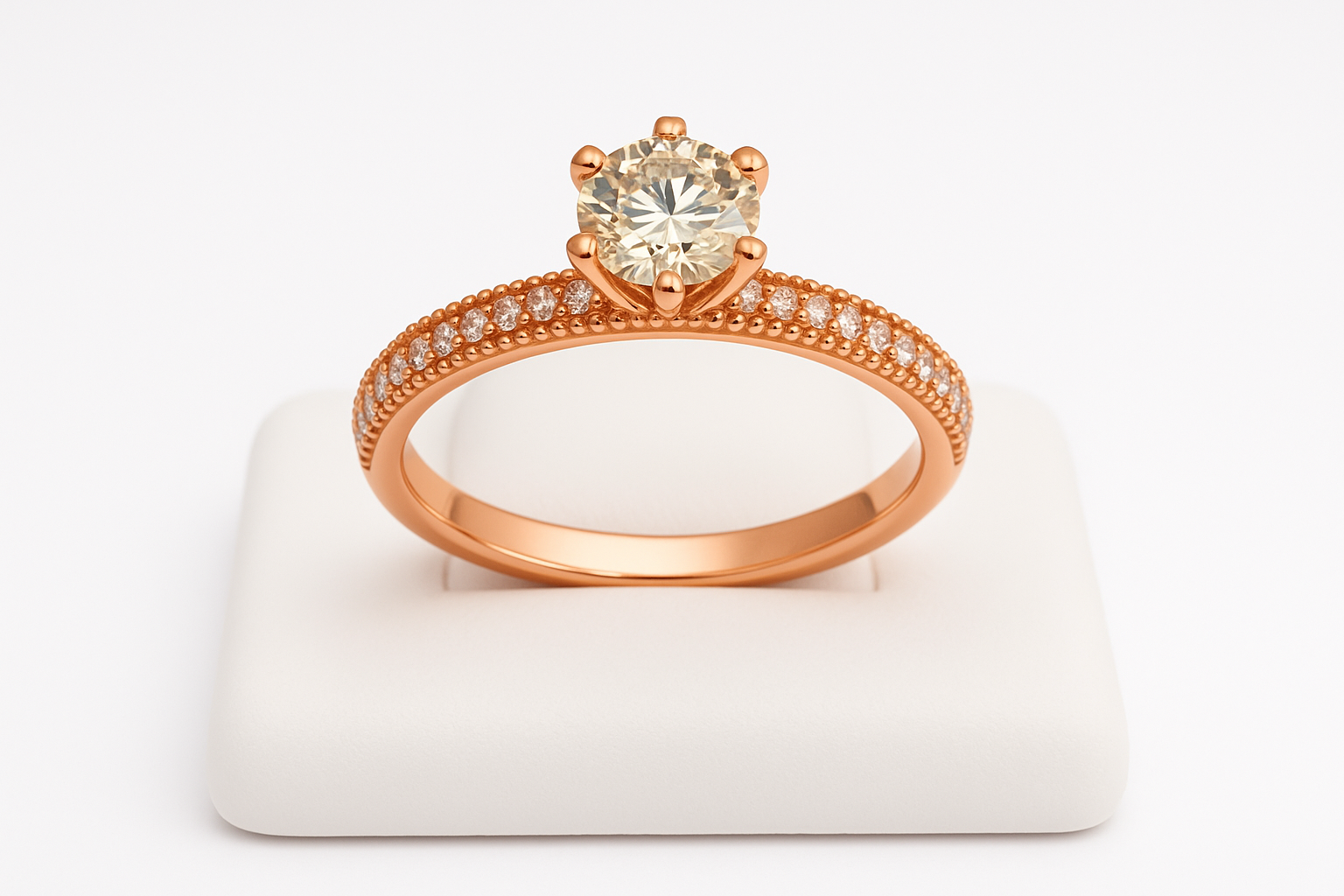Anillo de compromiso en oro rosa mejorado