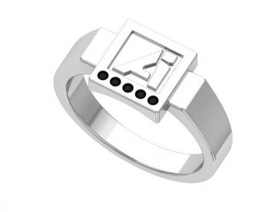 Anillo de Graduación con Logo Cuadrado e Incrustaciones