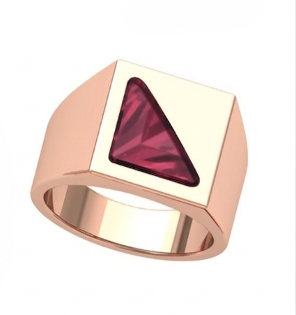 Anillo de Graduación con Incrustación en Forma Triangular