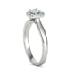 Anillo de Compromiso con Halo y Diamantes