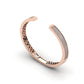 Hermoso Brazalete de Oro Rosado con Incrustaciones
