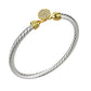 Precioso Brazalete Torcido de Oro con Incrustaciones