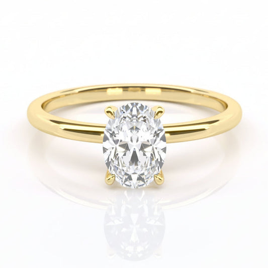 Anillo Solitario De Corte Oval Con Engaste De Cuatro Garras