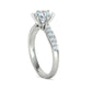 Anillo de Compromiso Solitaire Elegance con Incrustaciones