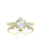 Anillo de Compromiso de Oro Pave con Diamantes a los costados y  Central Oval