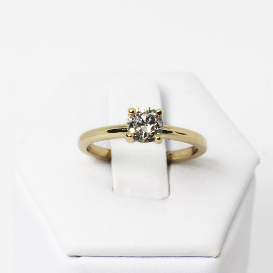 Anillo Solitario en Oro Amarillo 14k con Diamante Montado a 4 Uñas