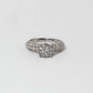 Anillo Solitario en Oro Blanco 14k con Diamantes Naturales Incrustados en Laterales y Diamantes en Montadura